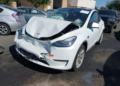 2020 Tesla Model Y Long Range Dual Motor All-Wheel Drive z USA, uszkodzony, nr VIN 5YJYGDEE2LF015390